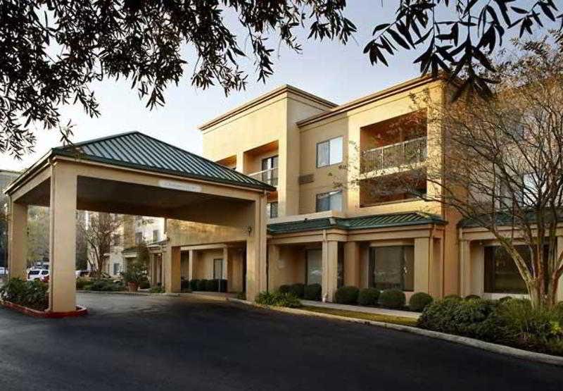 Courtyard Lafayette Airport Hotel Екстериор снимка