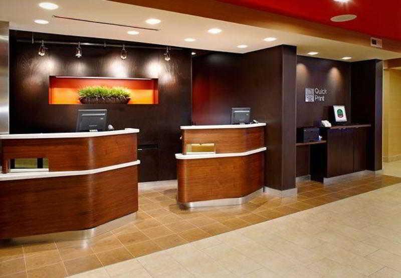 Courtyard Lafayette Airport Hotel Интериор снимка