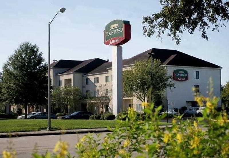Courtyard Lafayette Airport Hotel Екстериор снимка