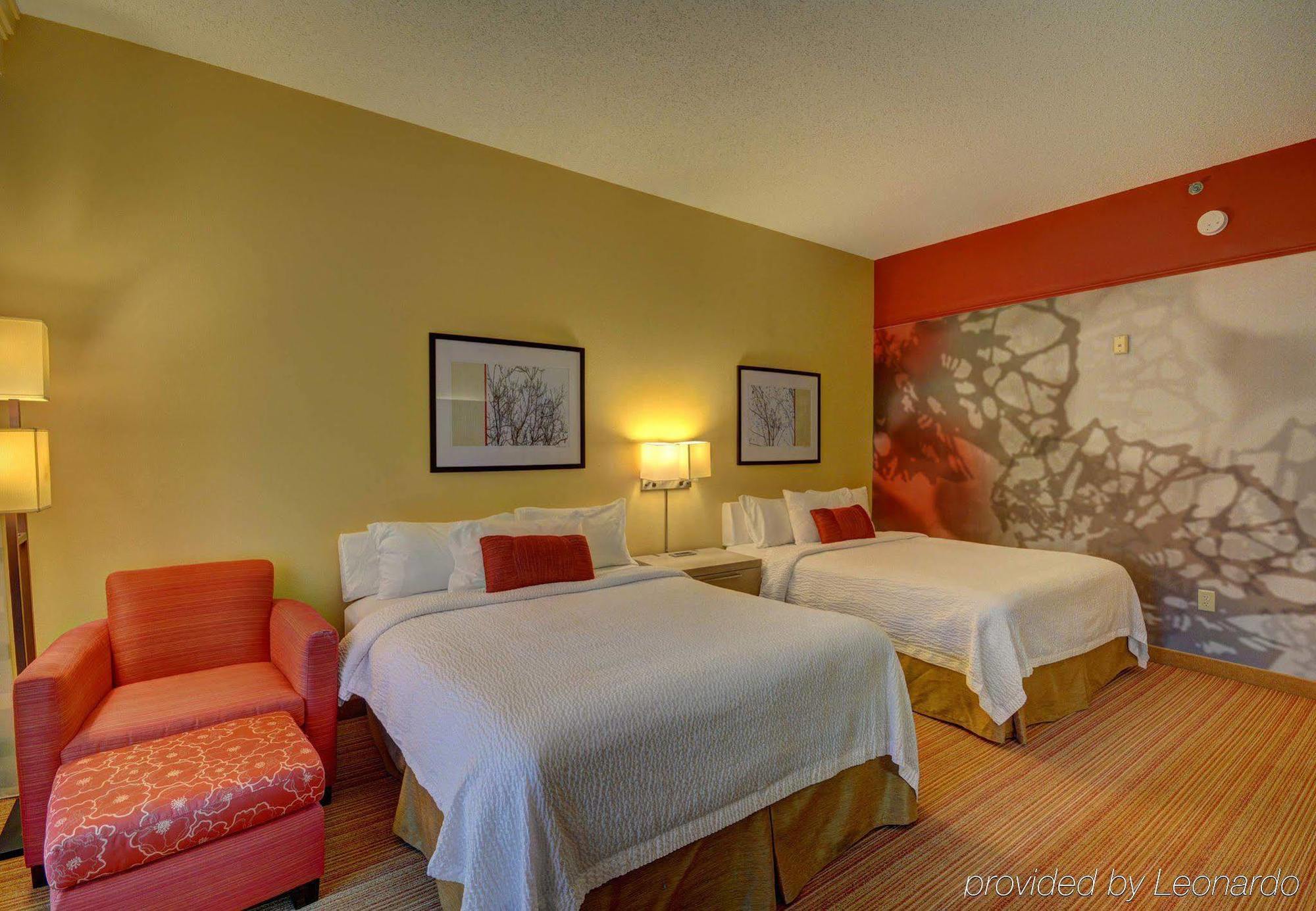 Courtyard Lafayette Airport Hotel Екстериор снимка